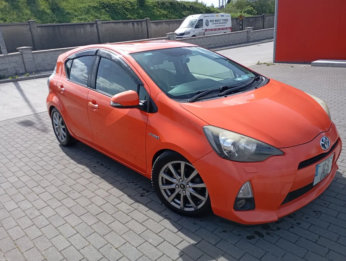 Toyota Aqua 2012 - Image 1
