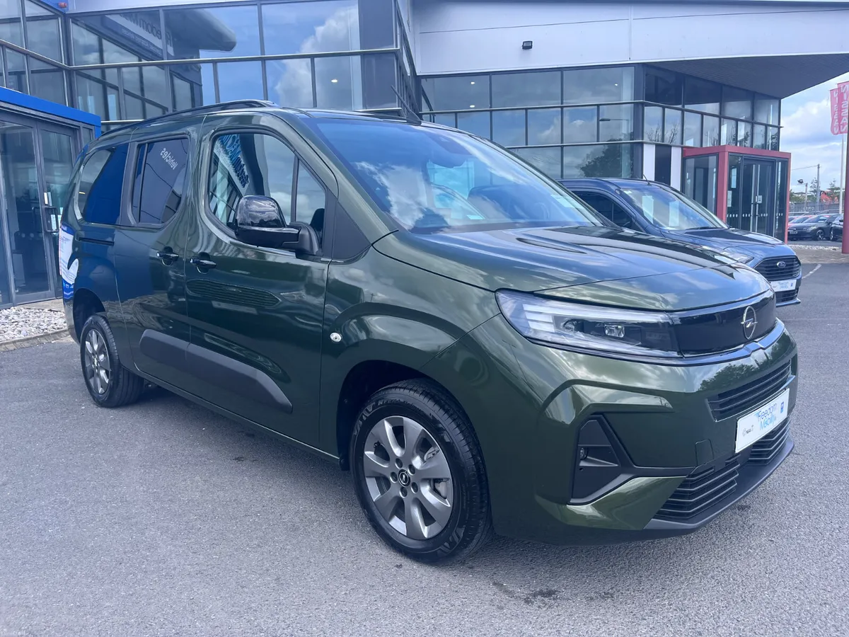 Opel Combo Life, New,  Wheelchair Access - Image 1