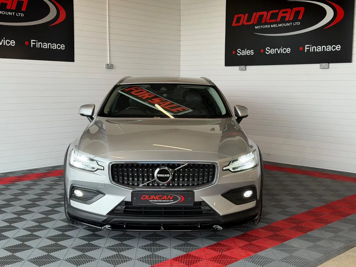Volvo V60 2019 vrt included in price ! - Image 2