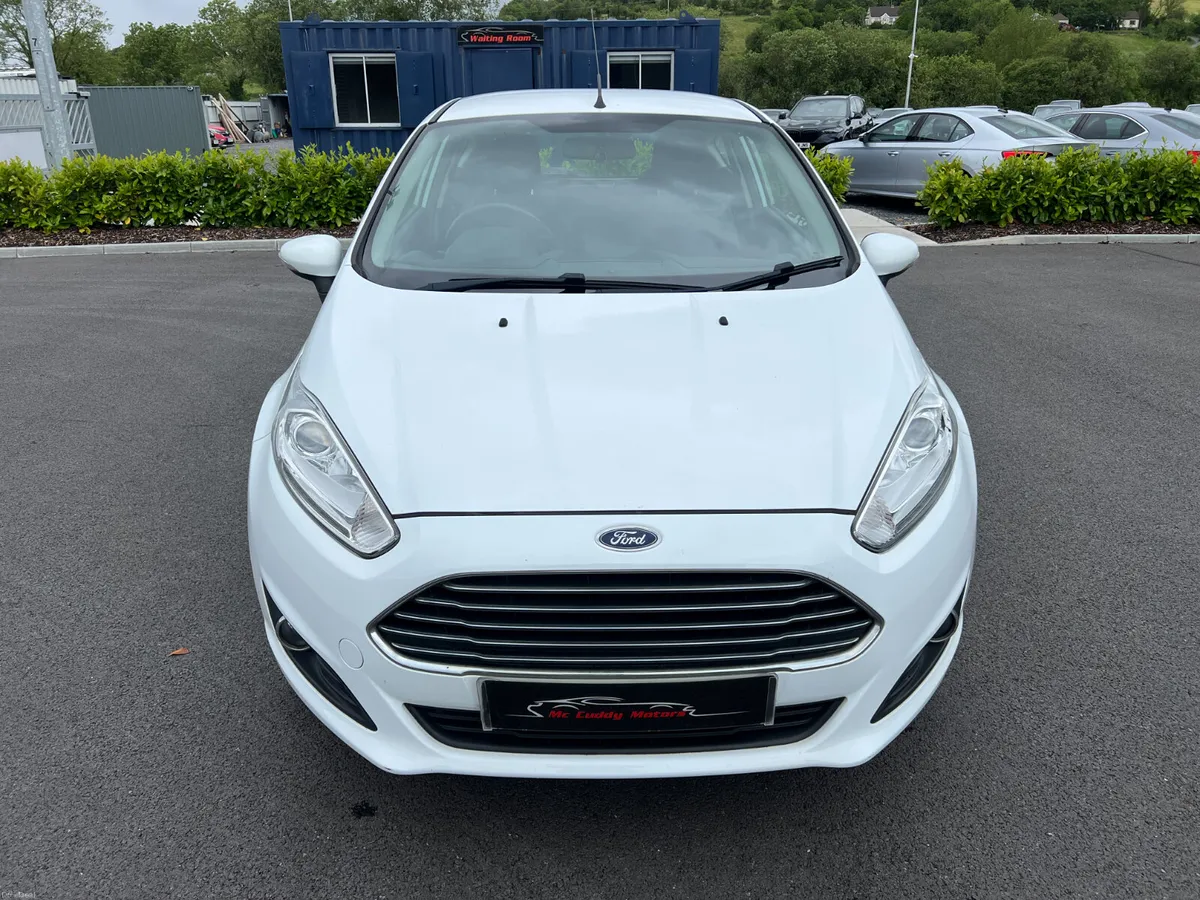 2017 Ford Fiesta Zetec 1.2 Petrol - Image 3