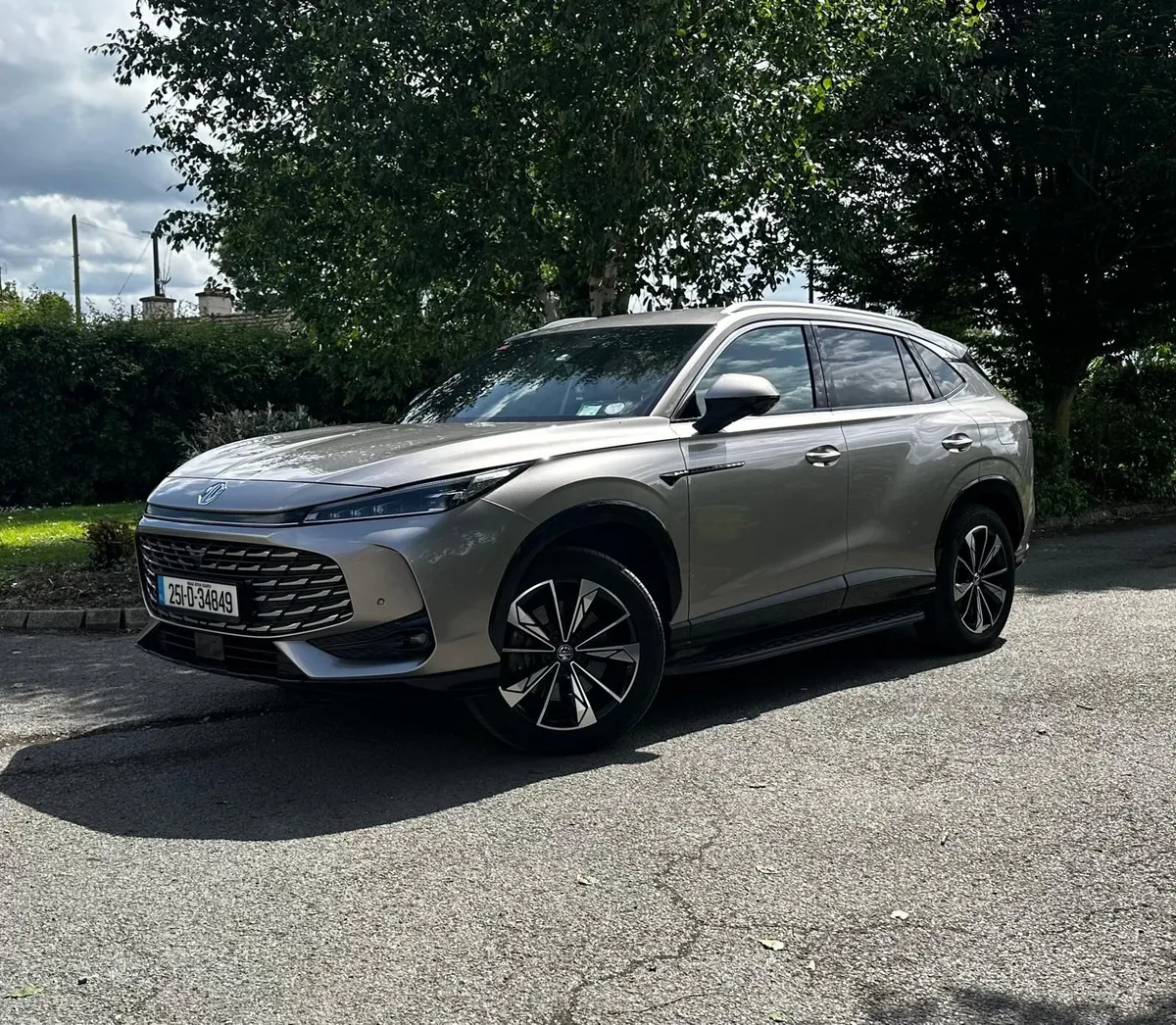 MG HS PHEV - EXCLUSIVE - Image 1