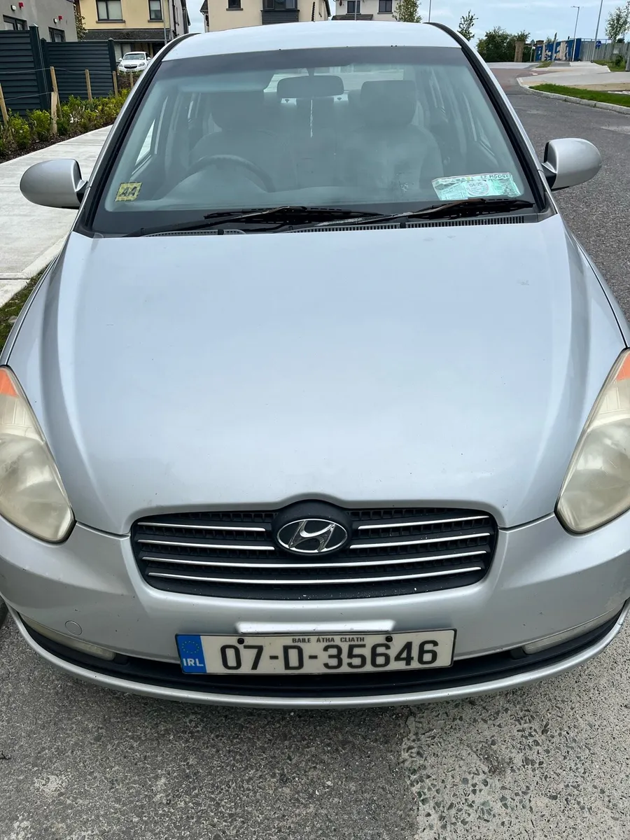 2007 Hyundai Accent - Image 4