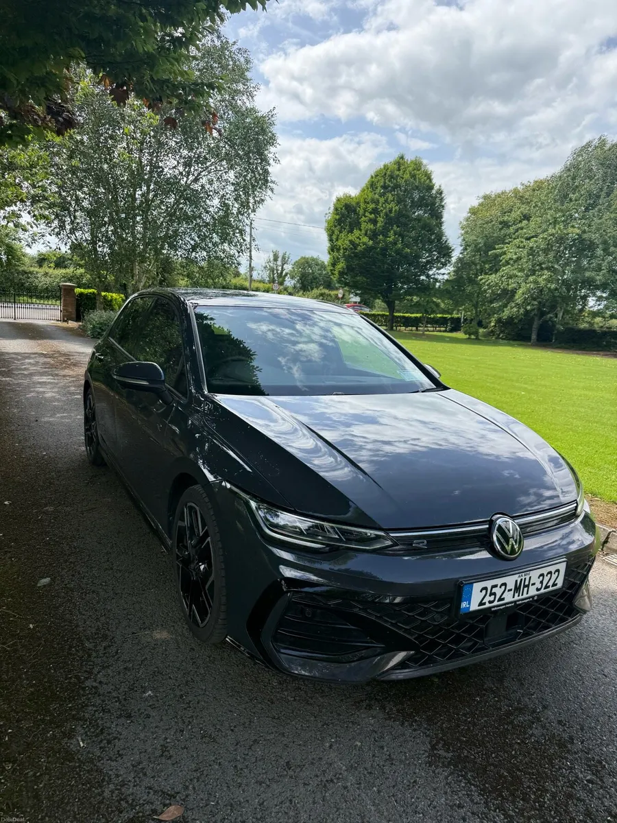 252 Volkswagen Golf R-Line 2.0TDI 150HP - Image 1