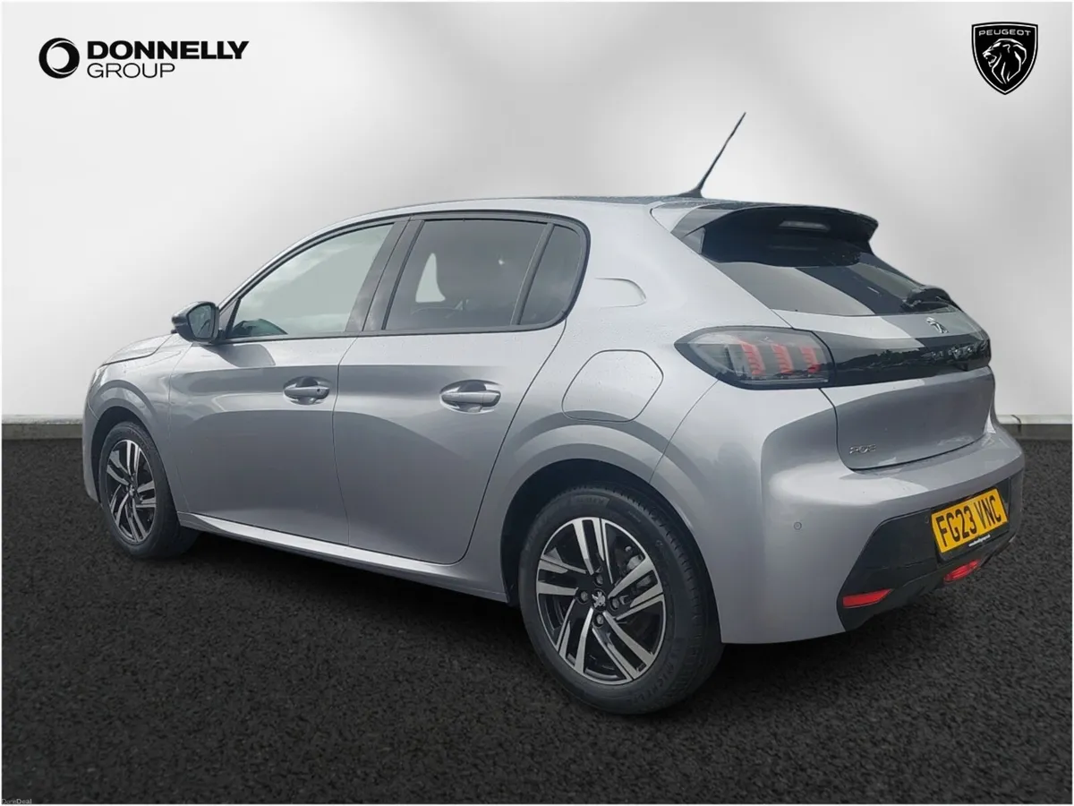 Peugeot 208 Hatchback Allure Premium + - Image 2