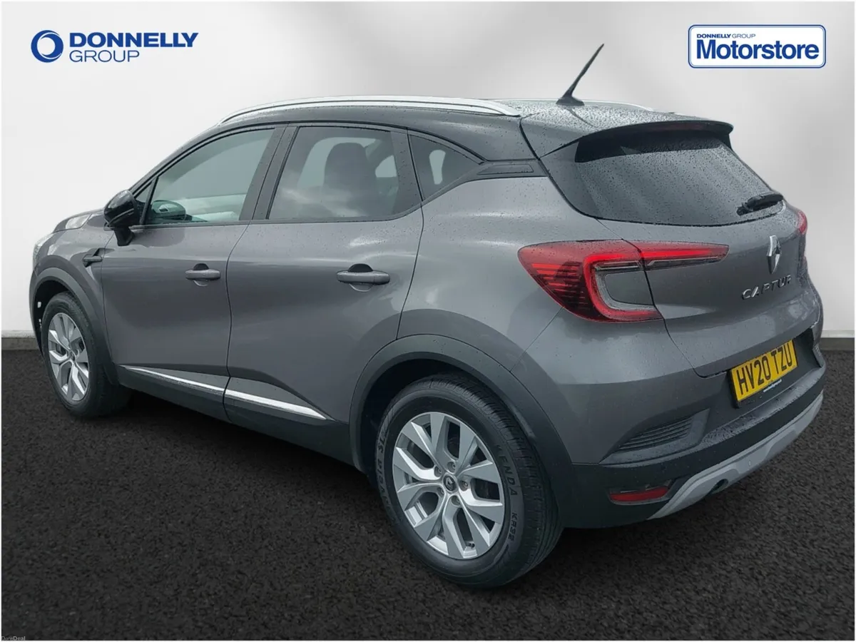 Renault Captur Diesel Hatchback Iconic - Image 2