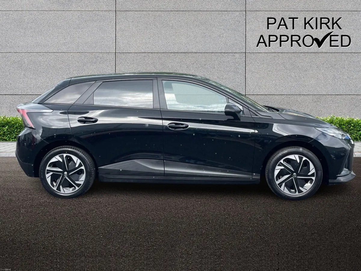 MG Mg4 Mg4 Hatchback SE - Image 3