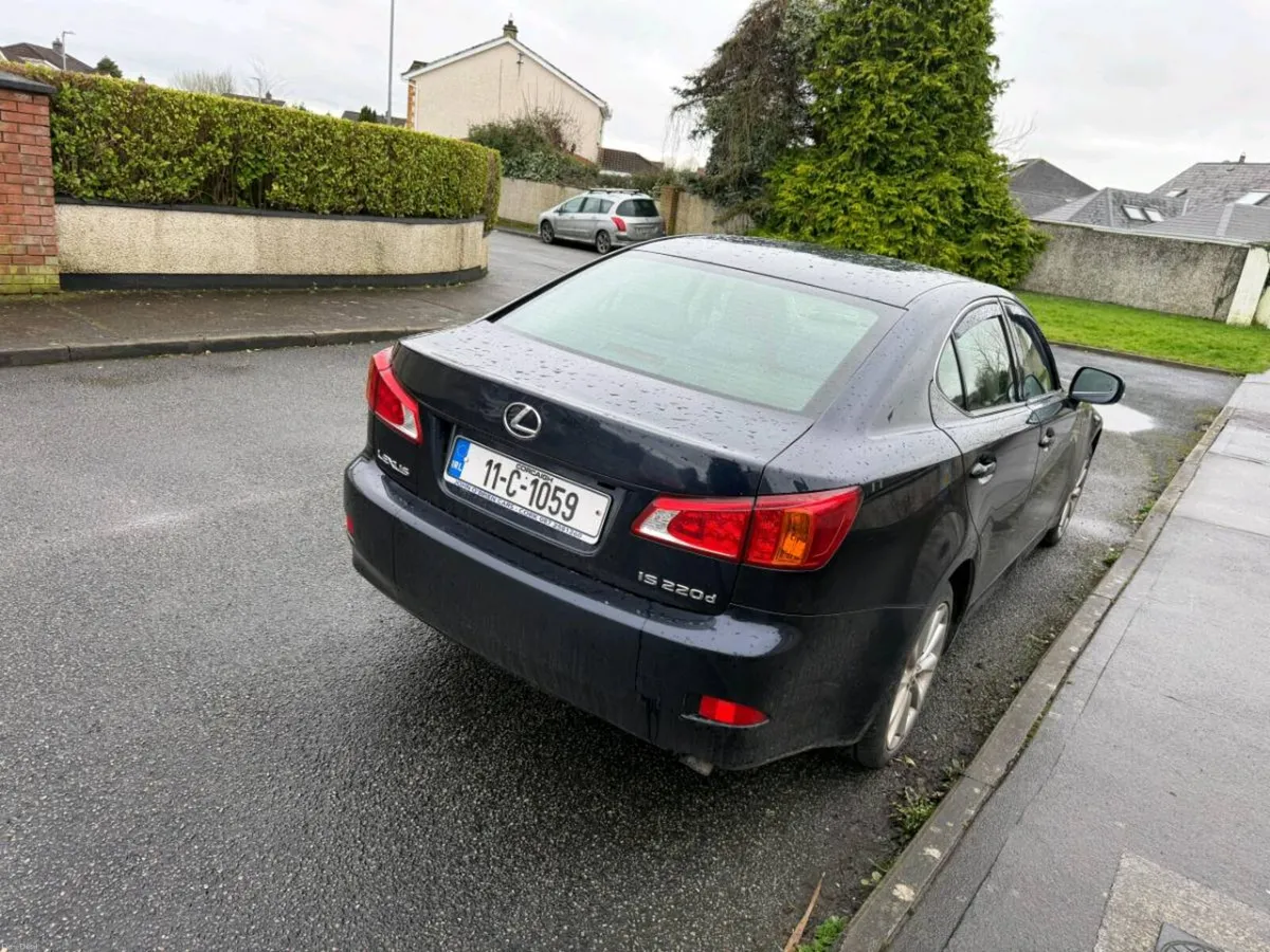 Lexus IS 220D - Image 5