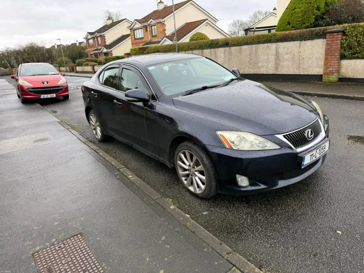 Lexus IS 220D - Image 3