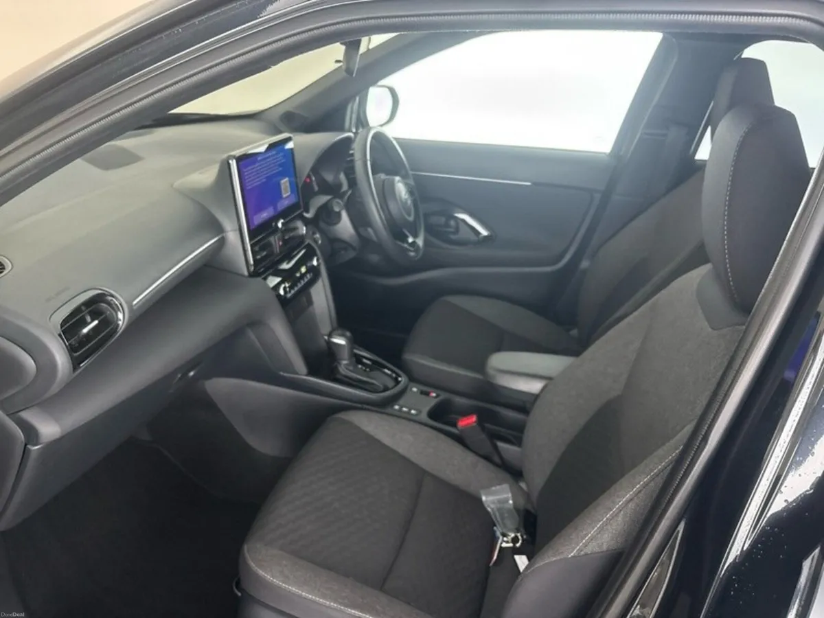 Toyota Yaris Cross HYBRID LUNA SPORT - Image 6