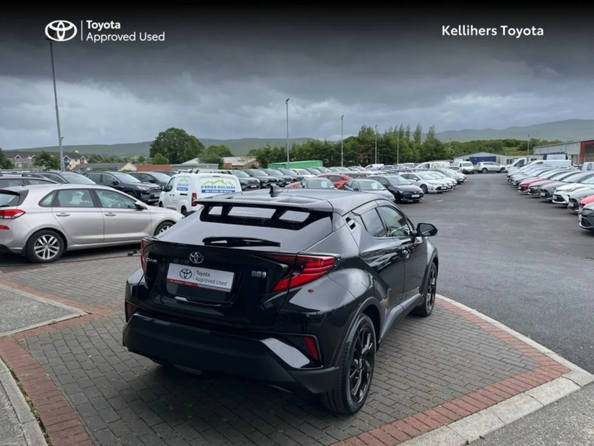 Toyota C-HR 6AA-ZYX11 - Image 2