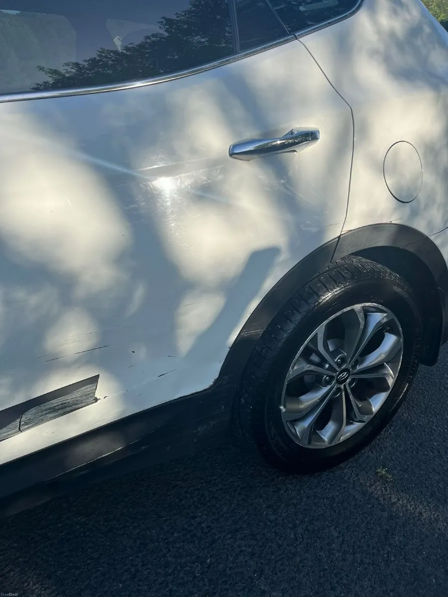 Hyundai Santa Fe 2015 - Image 4
