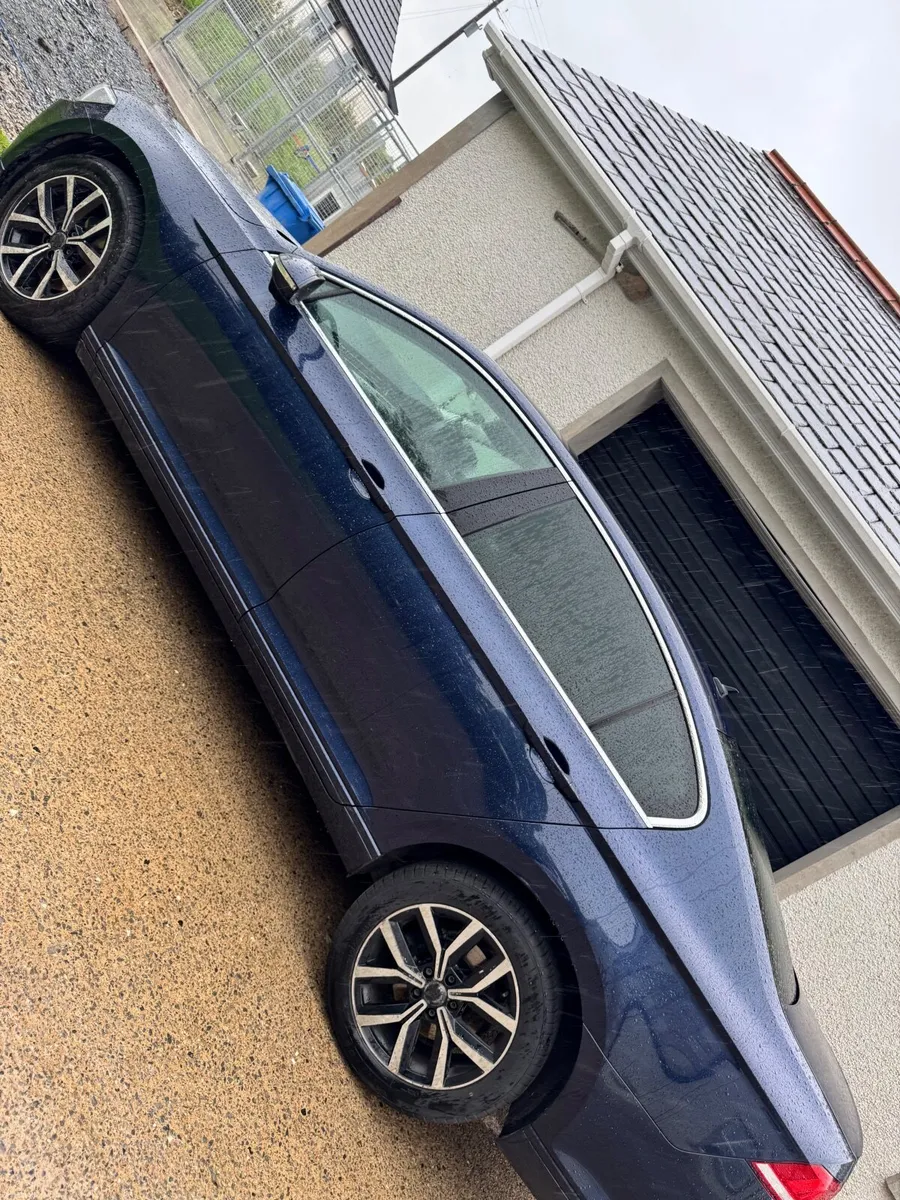 Volkswagen Passat 2015 - Image 4