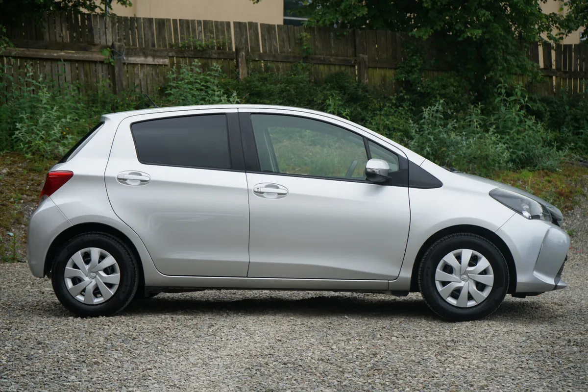 2016 Toyota Yaris Automatic - Image 2