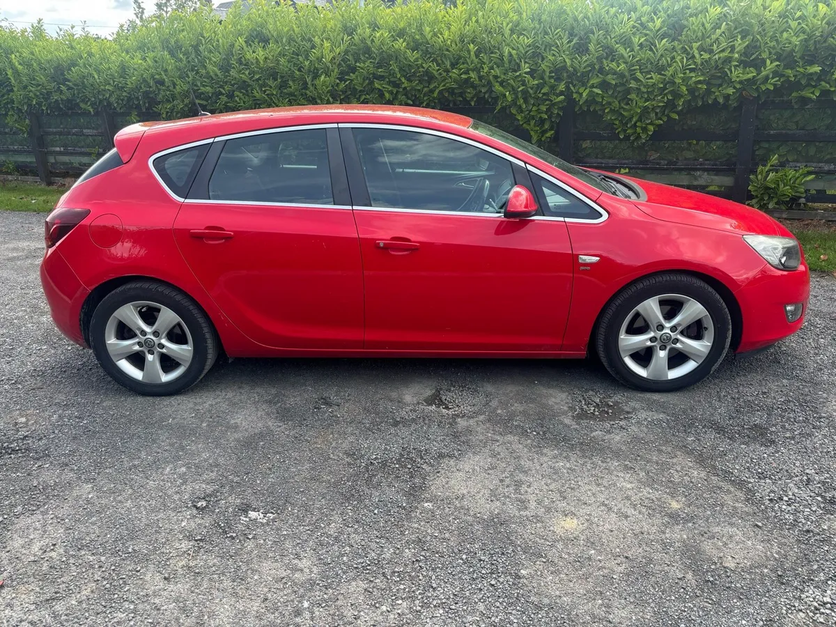 2011 VAUXHALL ASTRA 2LT CDTI SRI - Image 2