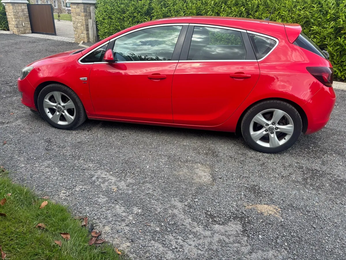 2011 VAUXHALL ASTRA 2LT CDTI SRI - Image 6