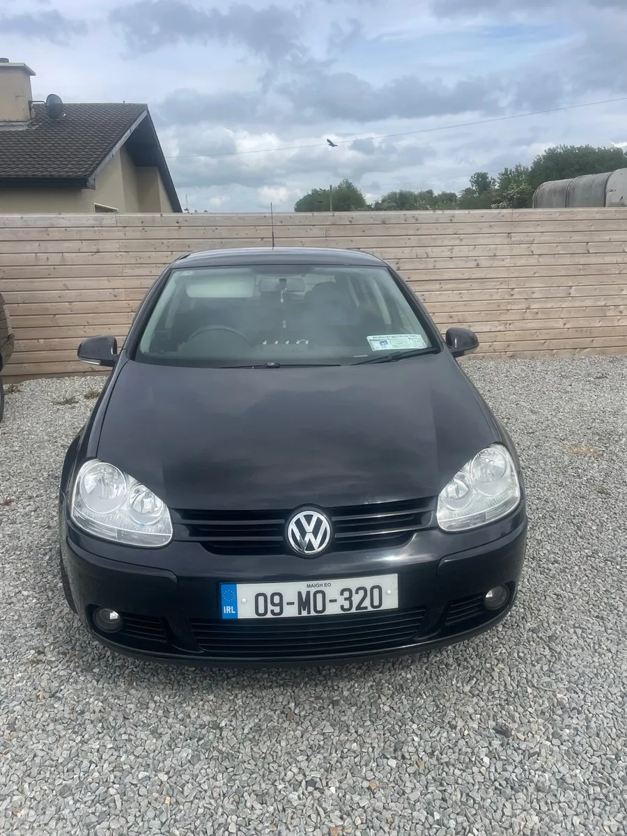 Volkswagen Golf 2009 - Image 1