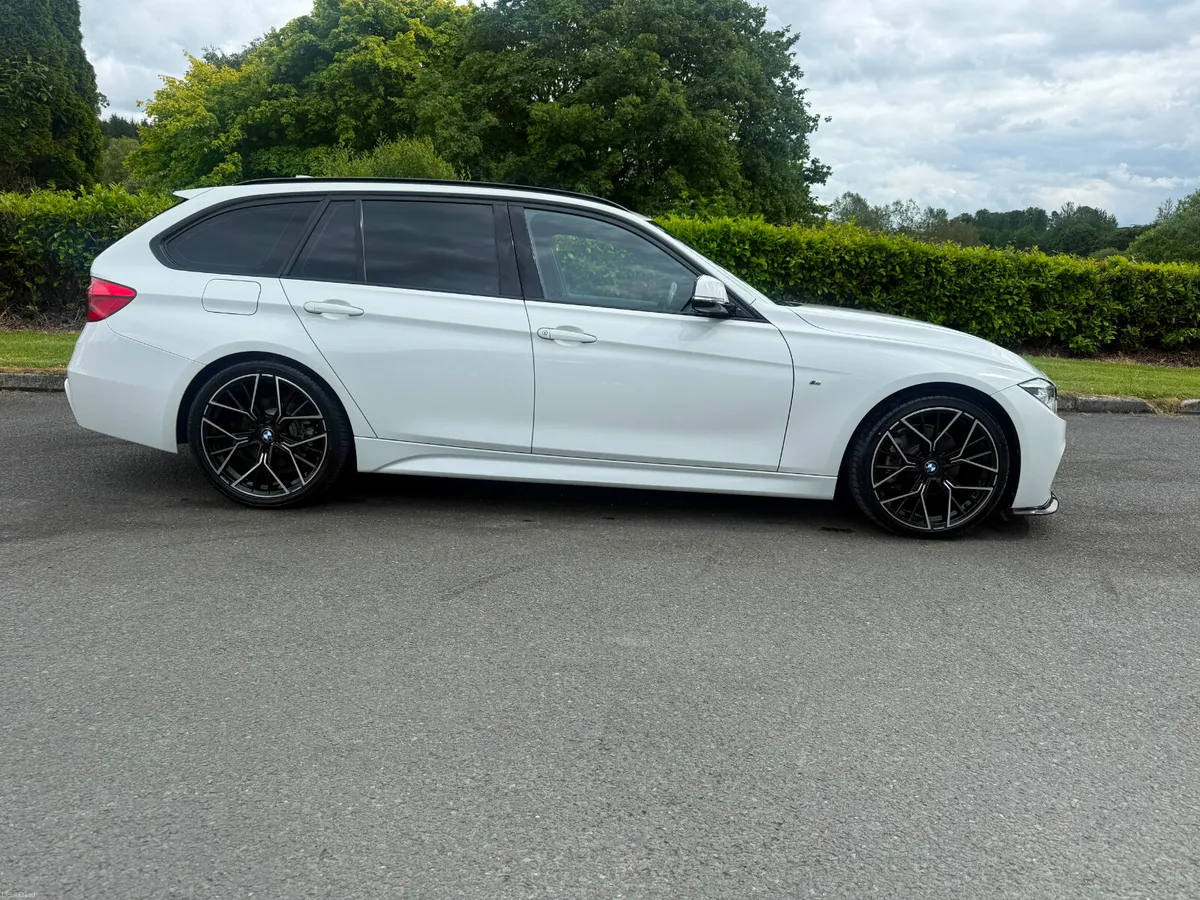 BMW 320D MSPORT TOURING AUTO 2017 - Image 2