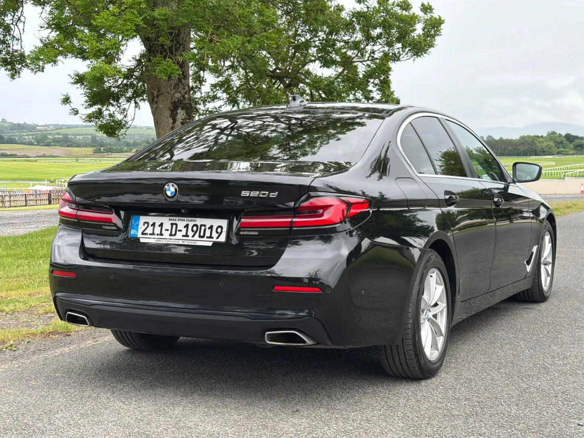 BMW 5-Series 2021 SE MHT - Image 5