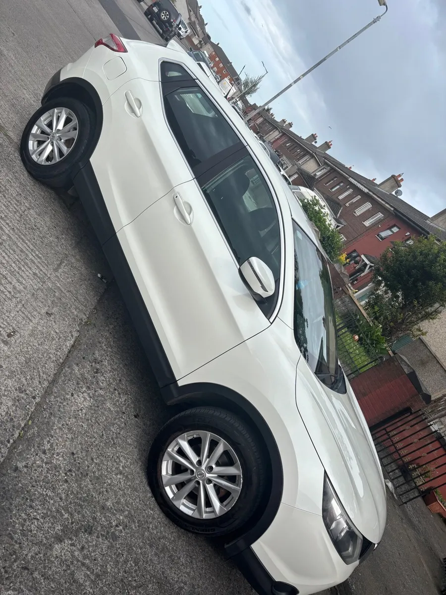 Nissan Qashqai 2014 - Image 1