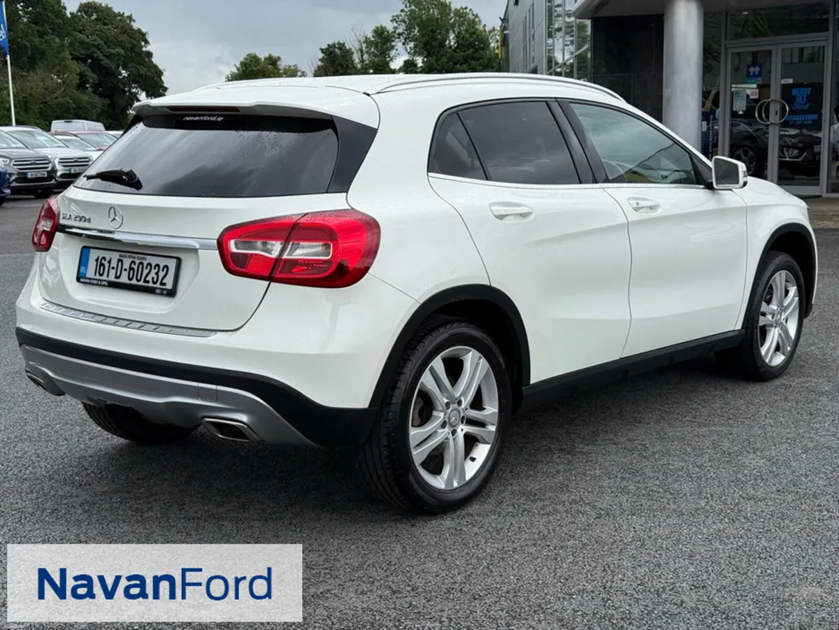 Mercedes-Benz GLA 200D SPORT - Image 6