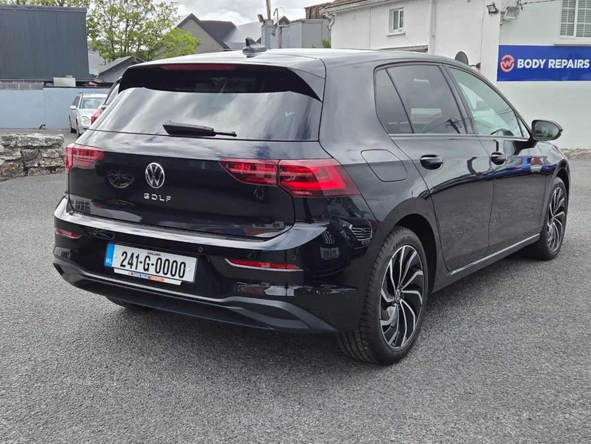 Volkswagen Golf 150 Bhp 2.0 Diesel Automatic. Styl - Image 3