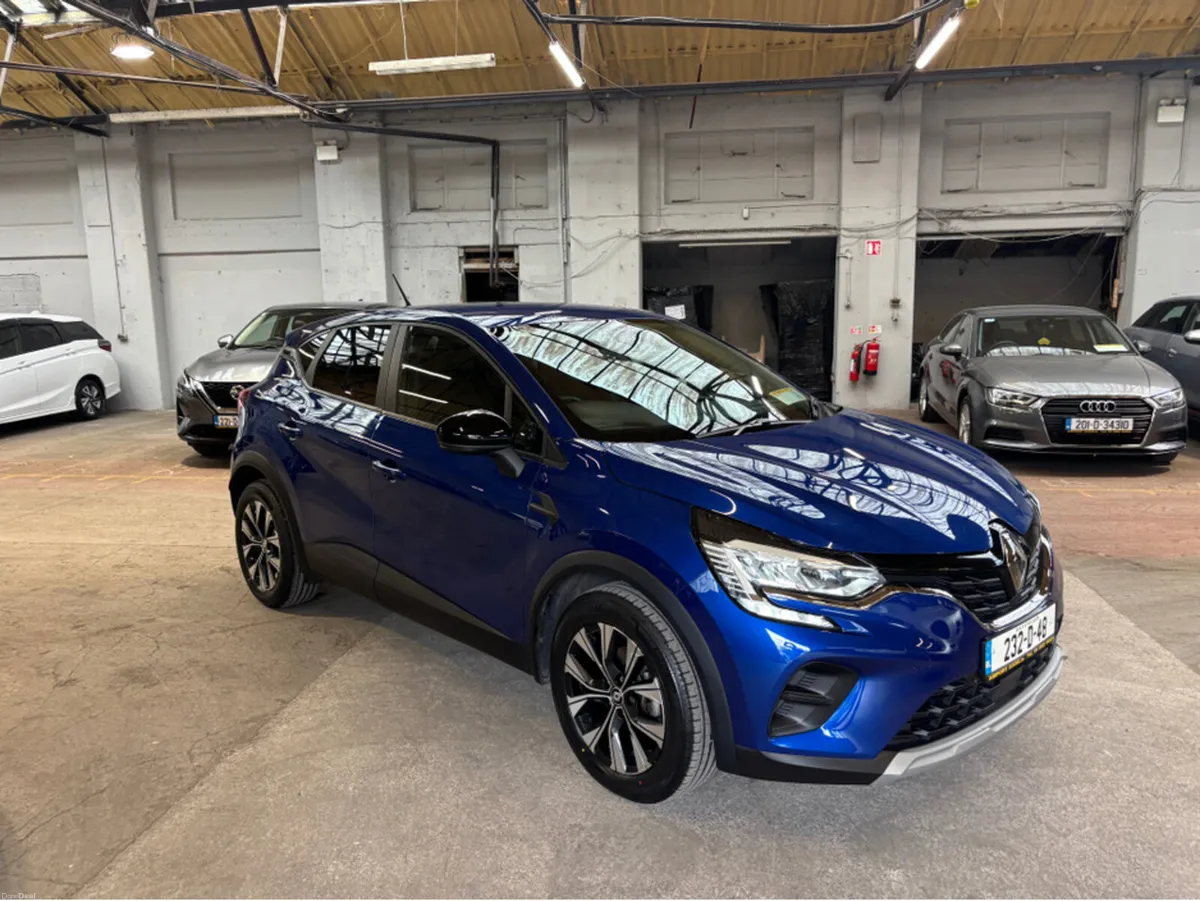 Renault Captur EVOLUTION TCE 140 AUTO MY23 5DR Fin - Image 1