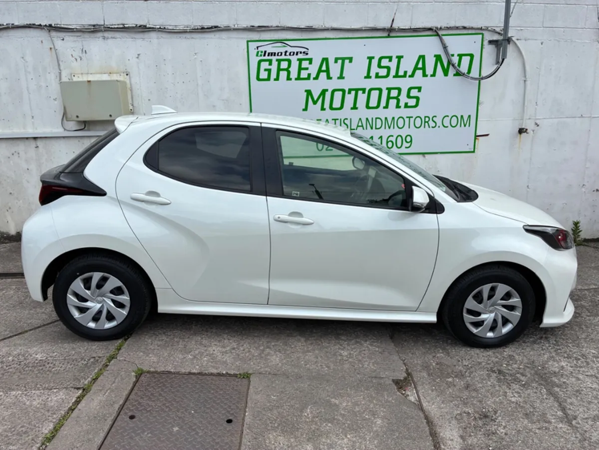 Toyota Yaris 1.0 petrol automatic - Image 4