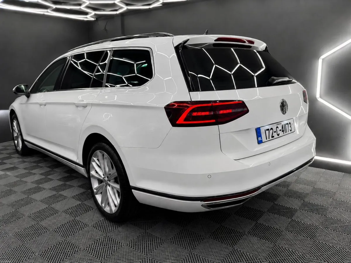 Volkswagen Passat 2017 - Image 4