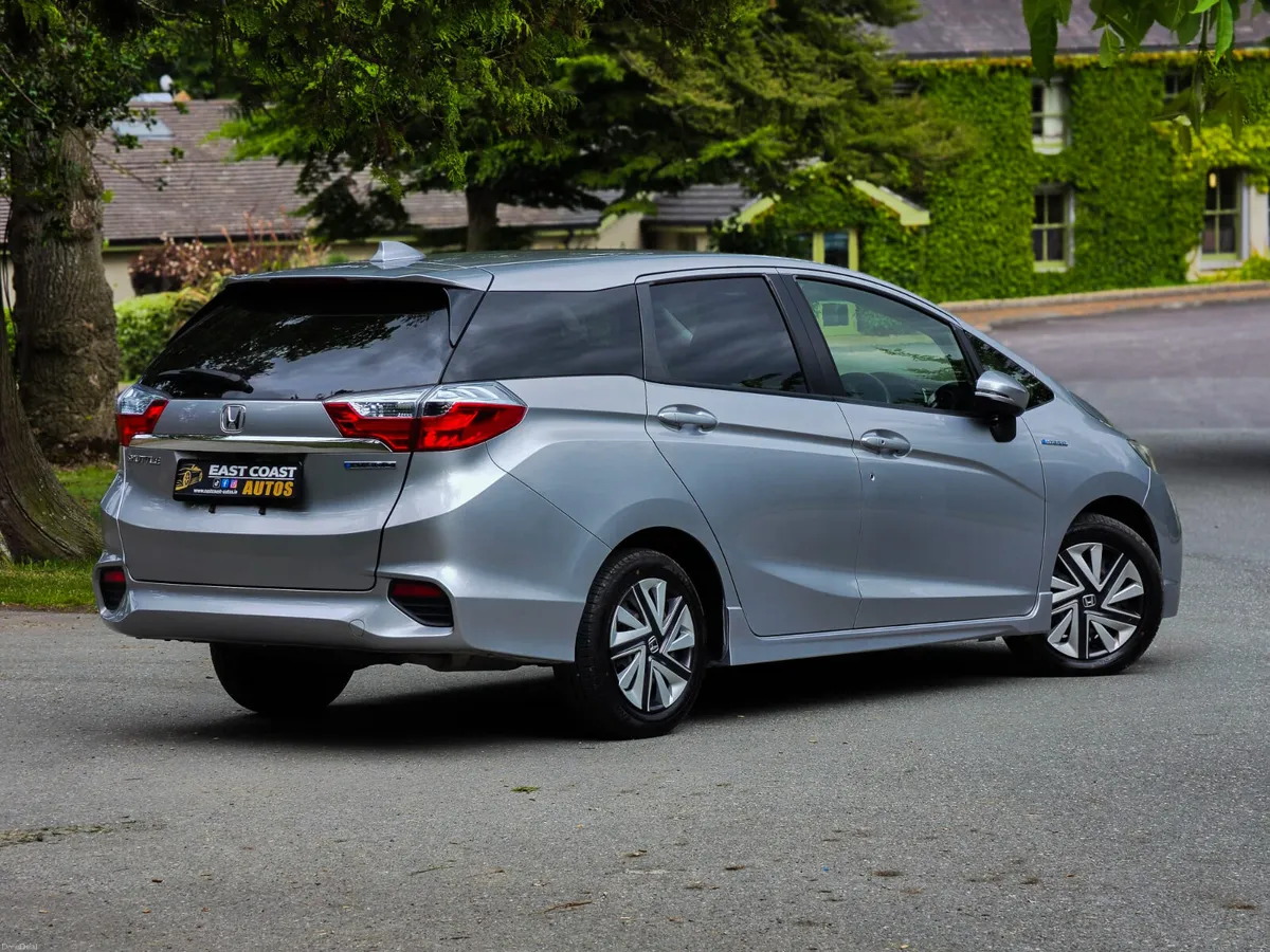 2018 Honda Shuttle 1.5 Petrol Hybrid Auto Top Spec - Image 3