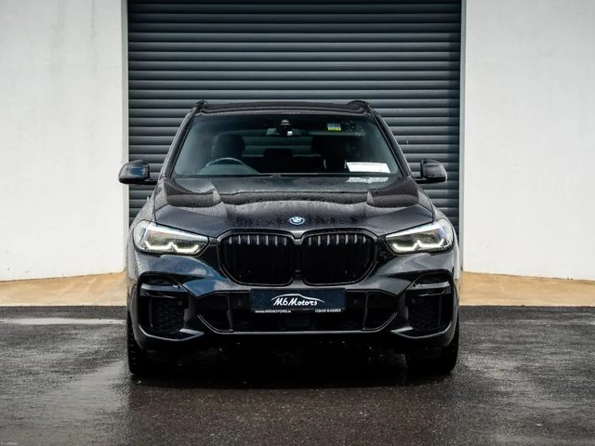 BMW X5 XDRIVE45E M SPORT **PRO PACK + TECH PACK** - Image 2