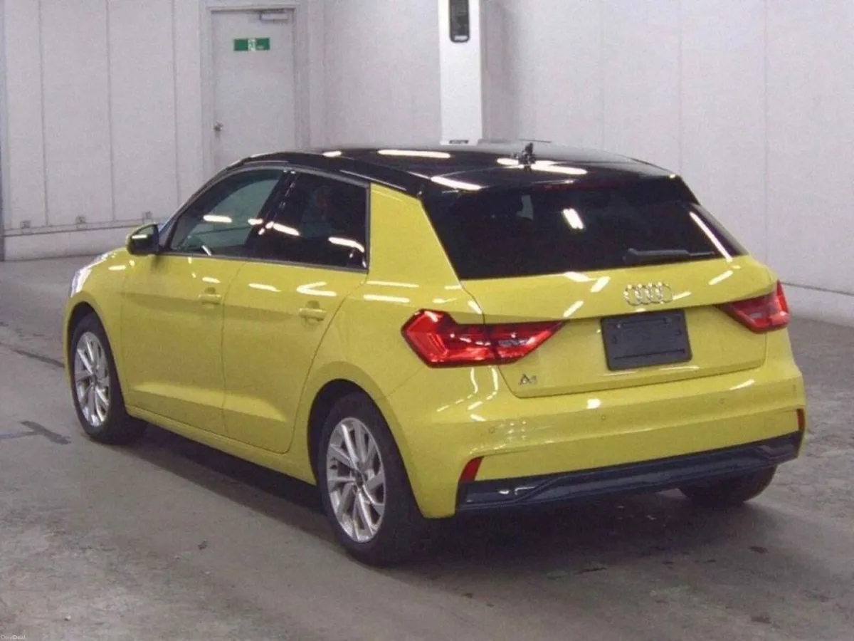 Audi A1 1.0 TFSI AUTOMATIC - YELLOW/BLACK TWO TONE - Image 2