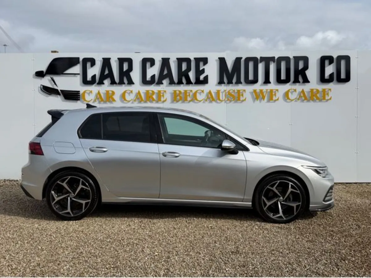 Volkswagen Golf Life 1.0 TSI Mhev 110HP 5 - Image 2