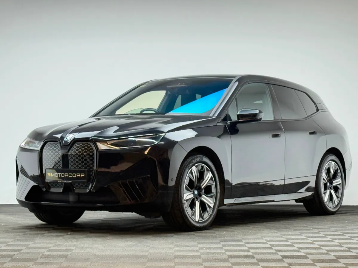 BMW iX 40 M SPORT XDRIVE - Image 3