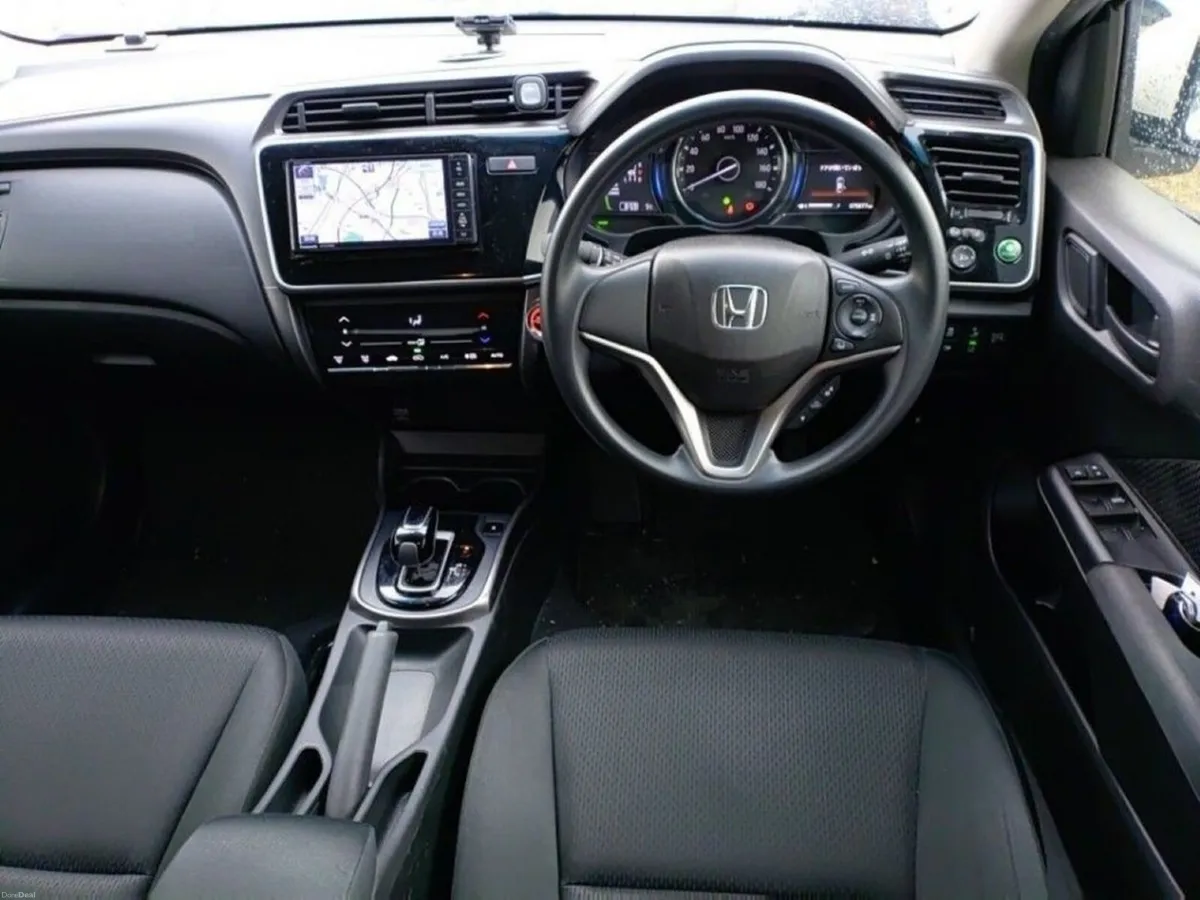 Honda Grace 1.5 AUTOMATIC HYBRID SALOON - PUSH BUT - Image 3