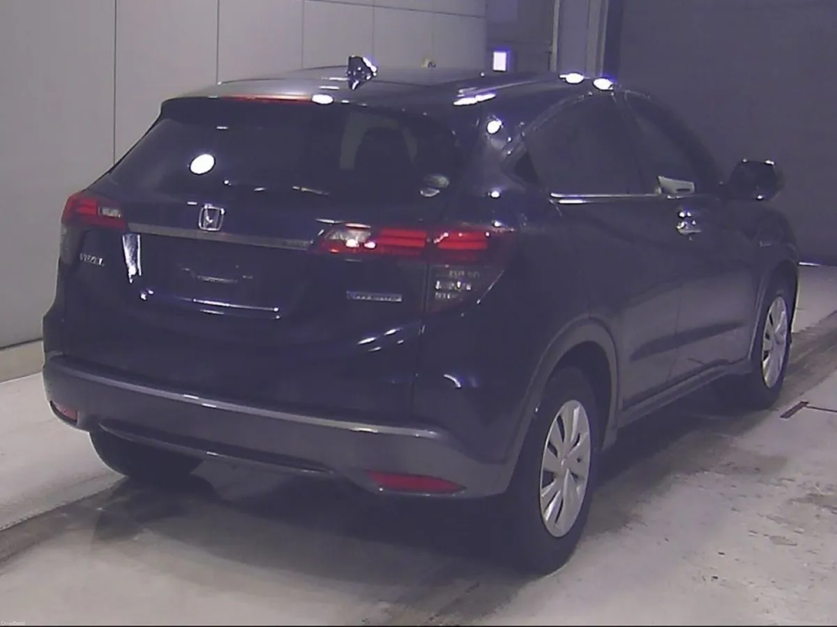 Honda Vezel 1.5 HYBRID - FACELIFT MODEL - REAR CAM - Image 2