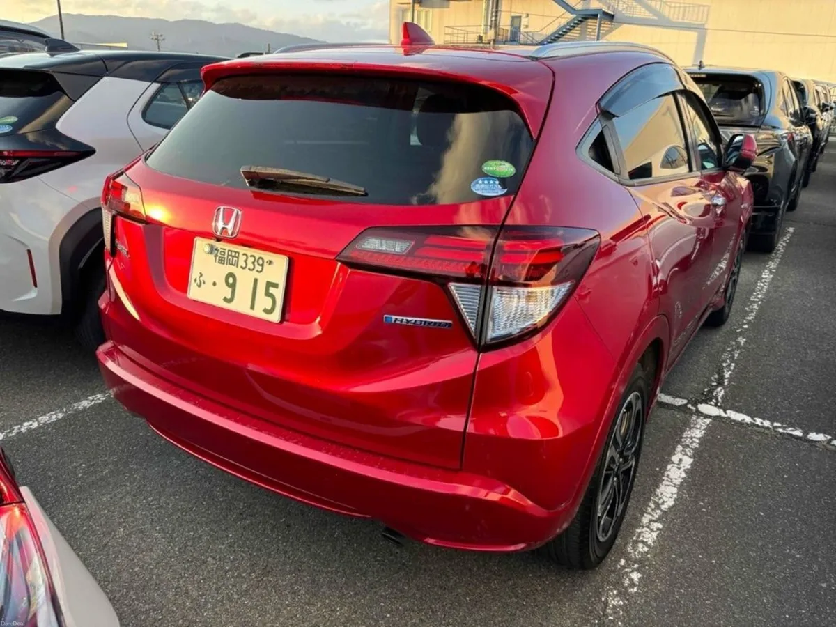 Honda Vezel 1.5 HYBRID AUTOMATIC - FACTORY ALLOYS - Image 2