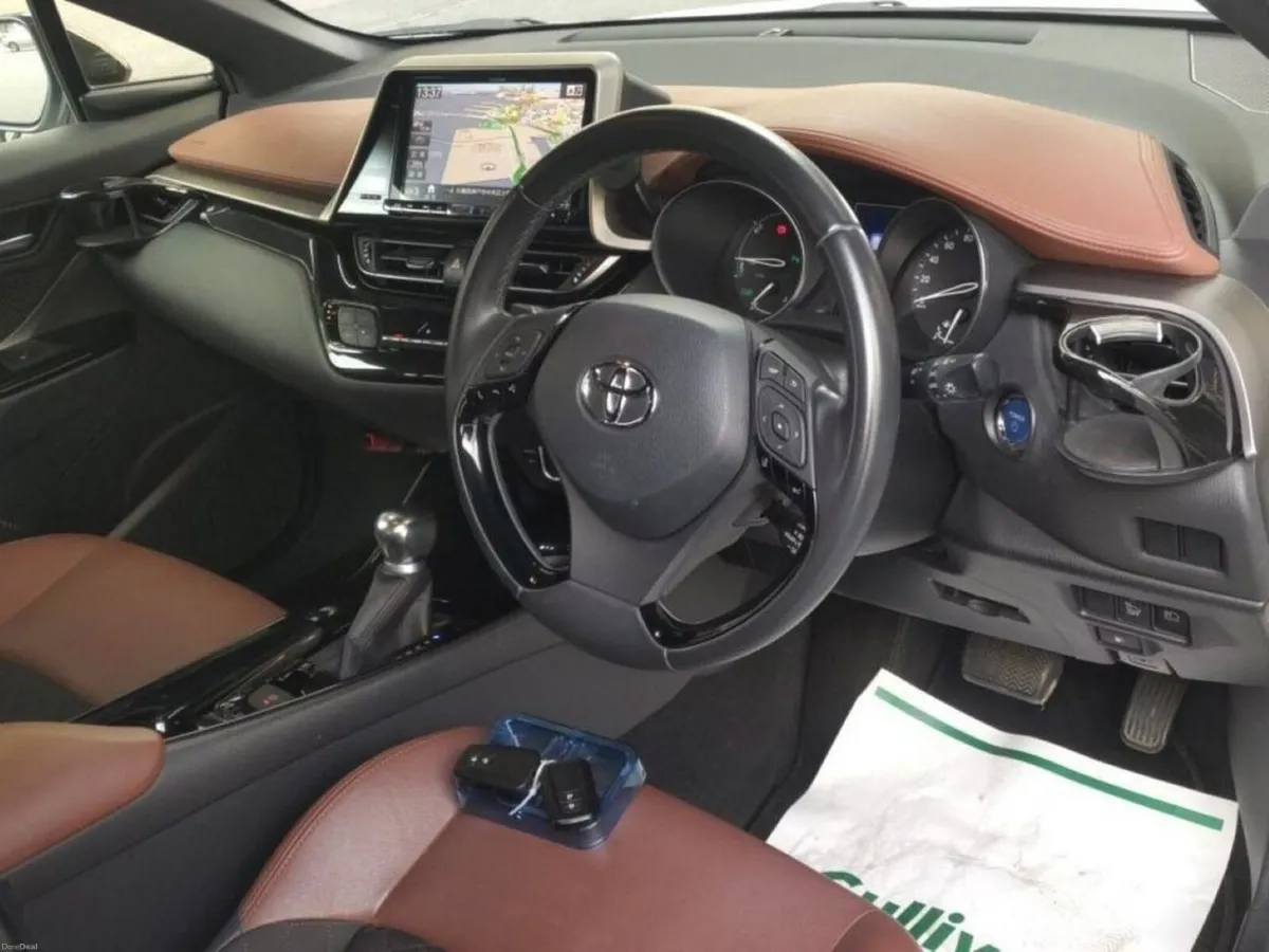 Toyota C-HR 1.8 AUTOMATIC HYBRID - BRUNO EDITION - - Image 3