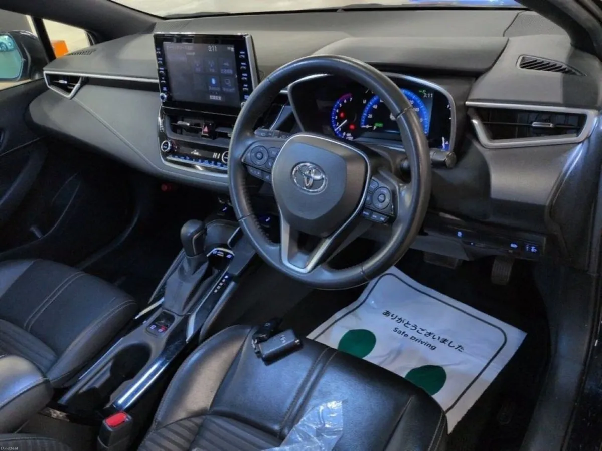 Toyota Corolla 1.8 HYBRID G STYLE PACKAGE - FACTOR - Image 3