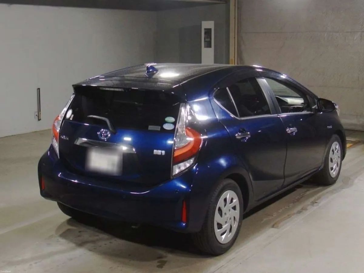 Toyota Aqua 1.5 HYBRID S STYLE BLACK - PUSH BUTTON - Image 2