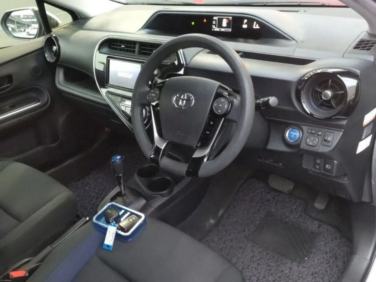 Toyota Aqua 1.5 HYBRID - S SPEC - PUSH START/STOP - Image 3