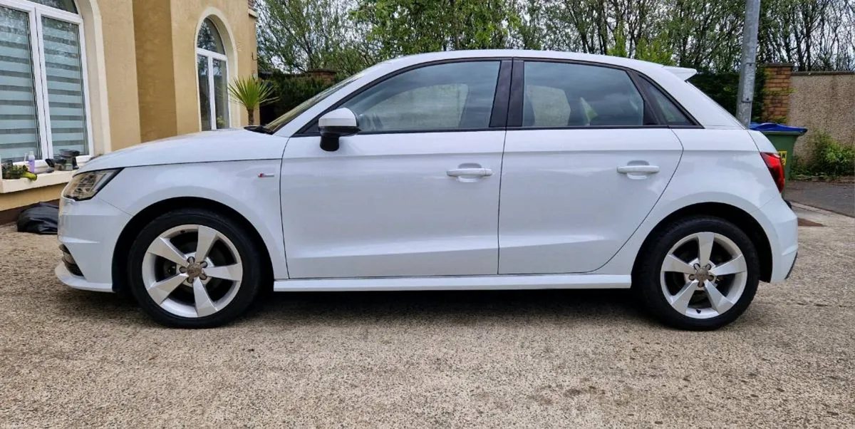Audi A1 S-line 2015 First Edition  89k KMS - Image 3