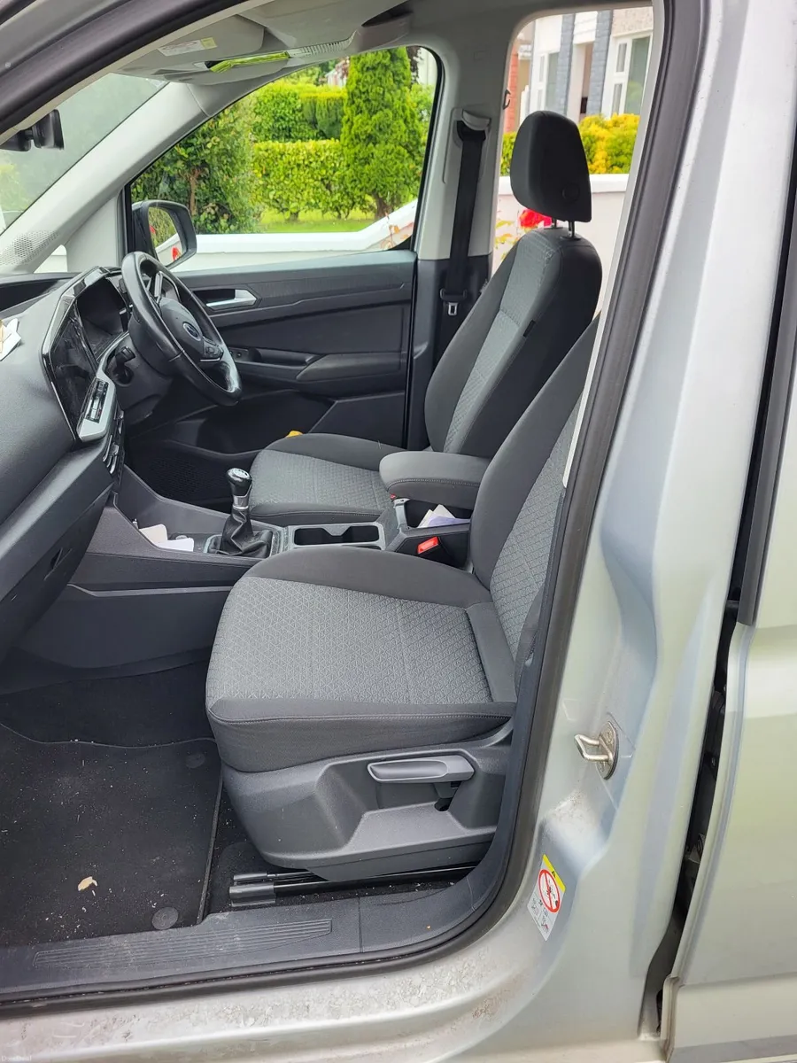 Ford Tourneo Connect 2023 Wheel Chair Taxi Spec - Image 3