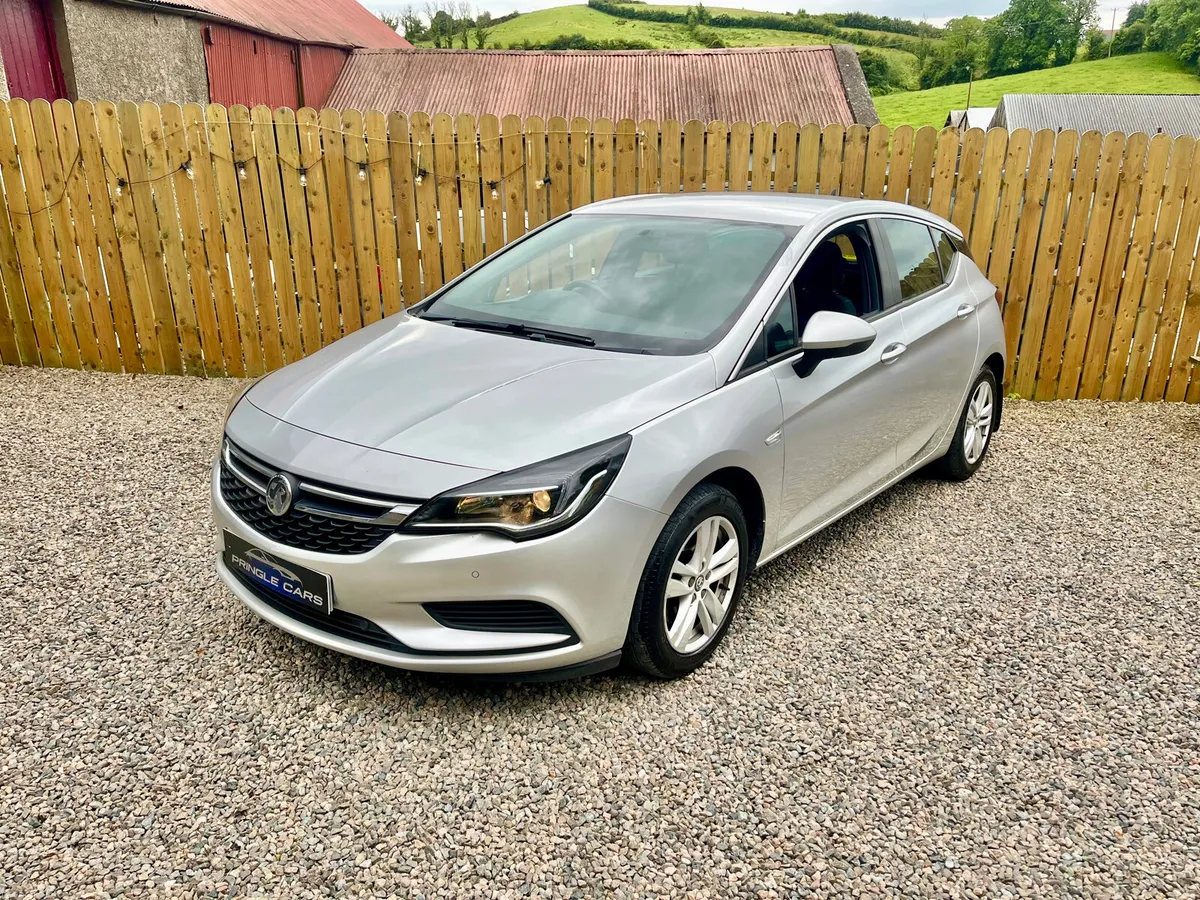 Vauxhall Astra 2017 AUTOMATIC - Image 1