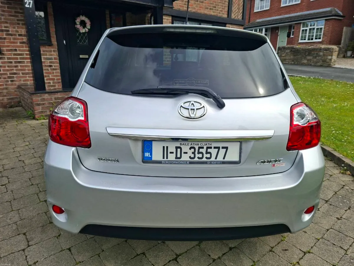 TOYOTA AURIS 1.4 D4D AUTOMATIC 2011 VERY CLEAN CAR - Image 4