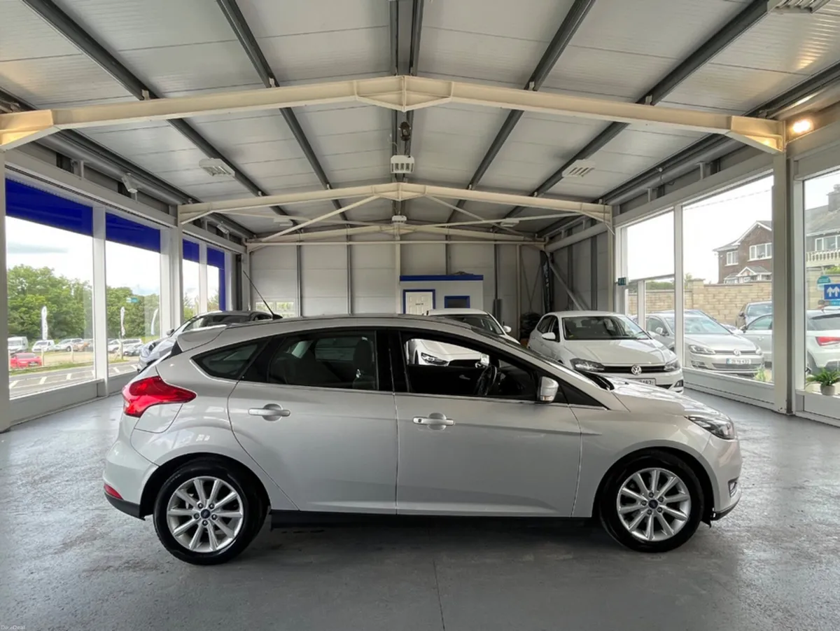 Ford Focus TITANIUM TDCI - Image 4