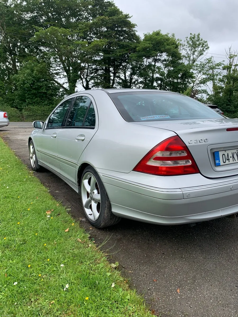 Mercedes Benz C-Class - Image 4