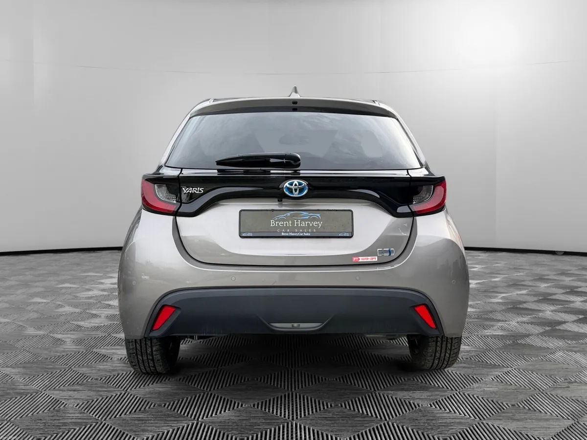 Toyota Yaris 1.5 Hybrid - Image 4