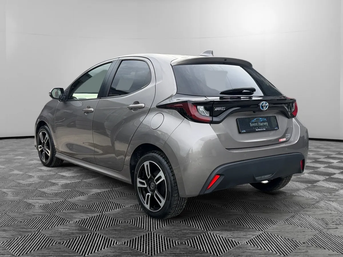 Toyota Yaris 1.5 Hybrid - Image 3
