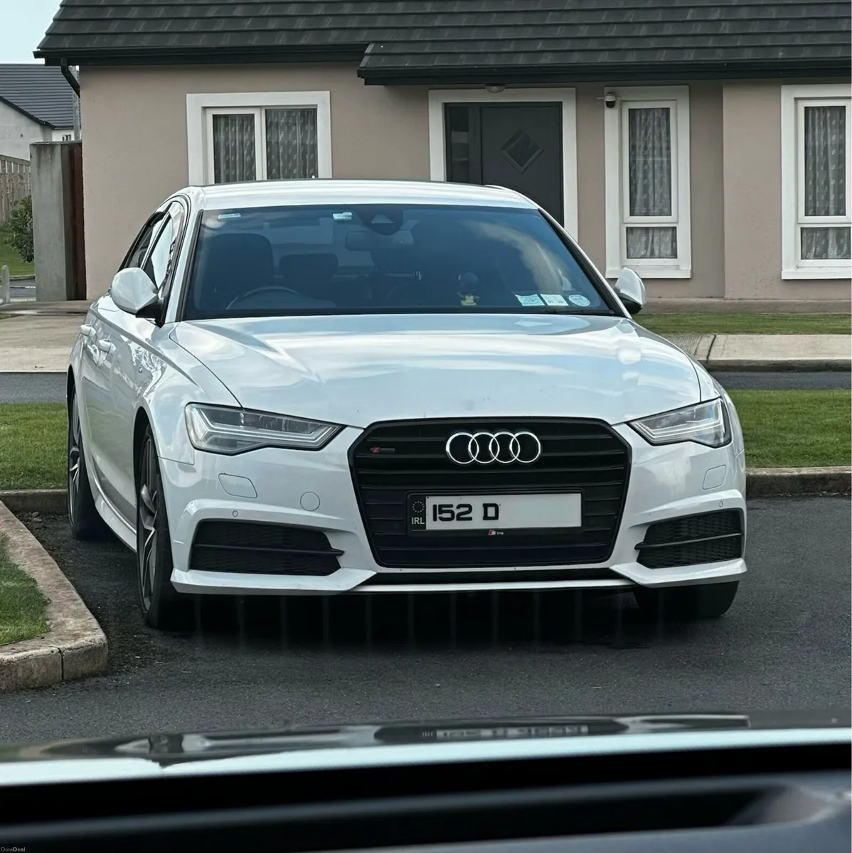 (152) 2.0 TDI S-Line Black Edition Ultra 190BHP - Image 3