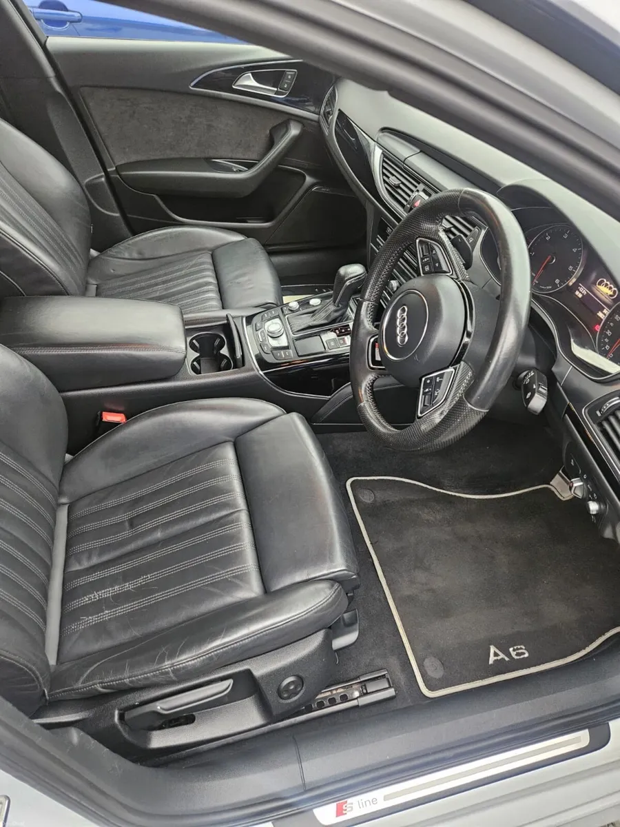 (152) 2.0 TDI S-Line Black Edition Ultra 190BHP - Image 4